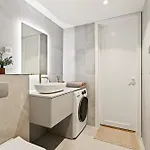 Brand-new Luxury With Sea View *